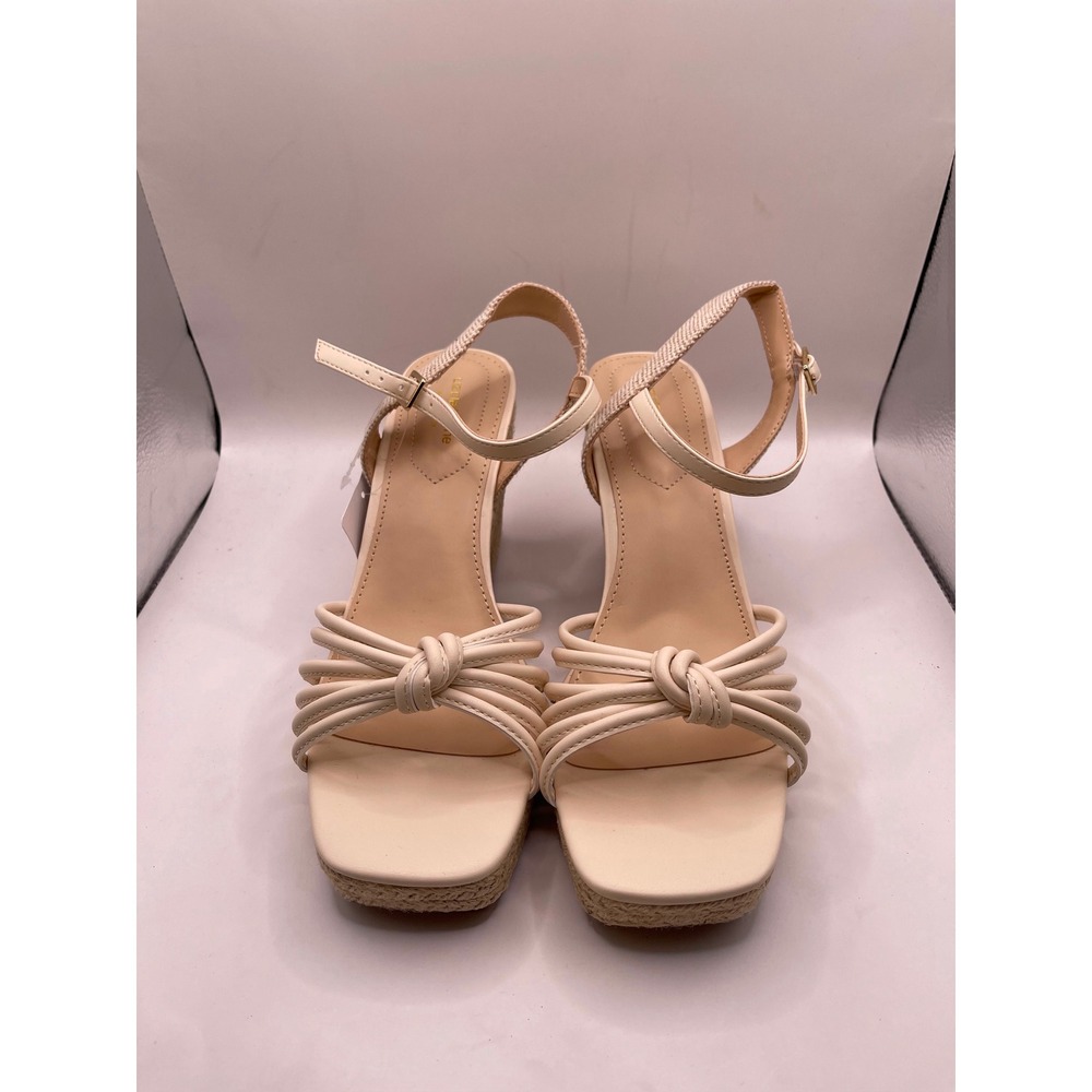 Liz Claiborne Marcos White Espadrille Wedge Sandals Memory Foam 9M NEW